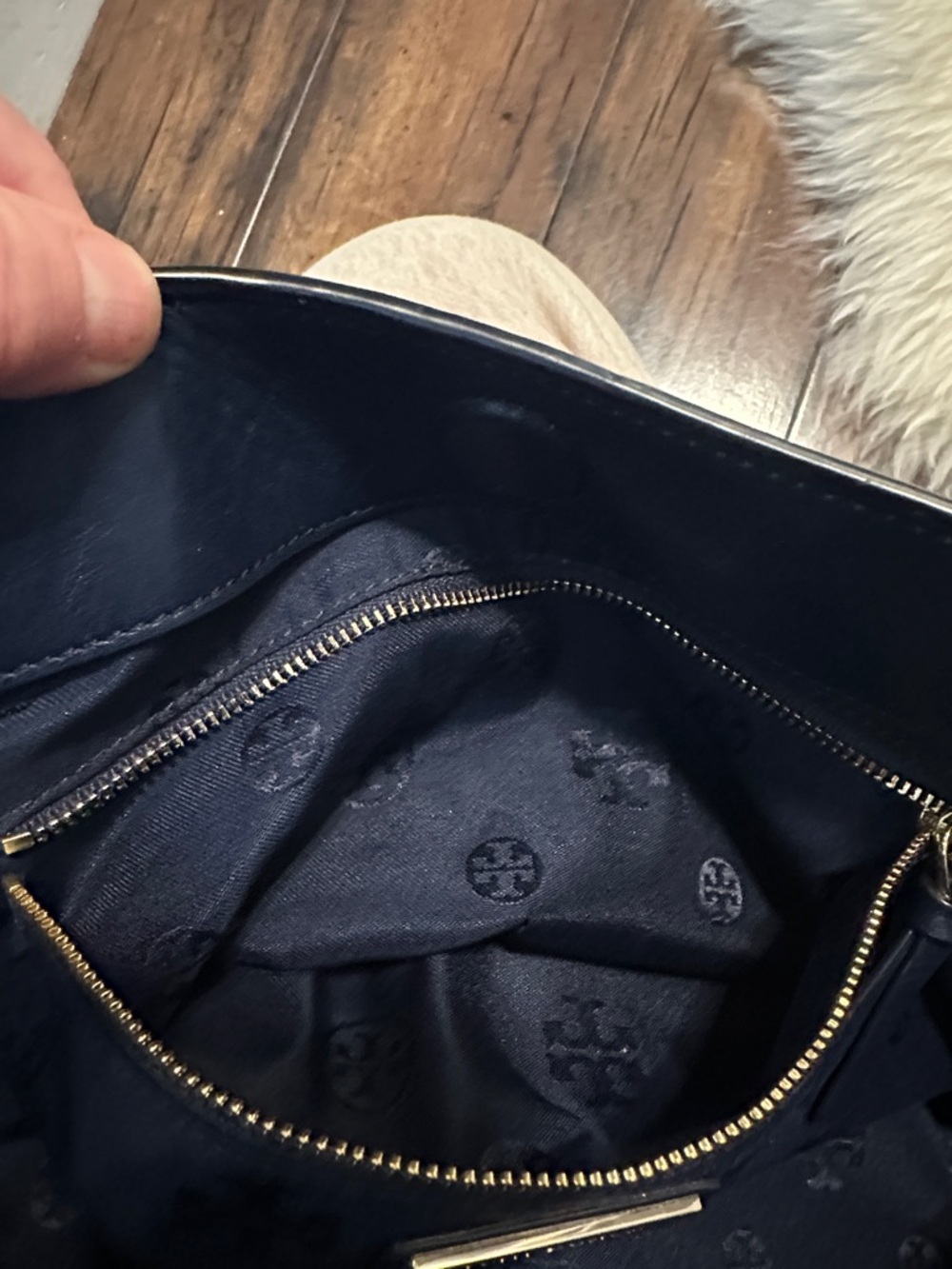 Navy suede bag - Picture 7 of 11